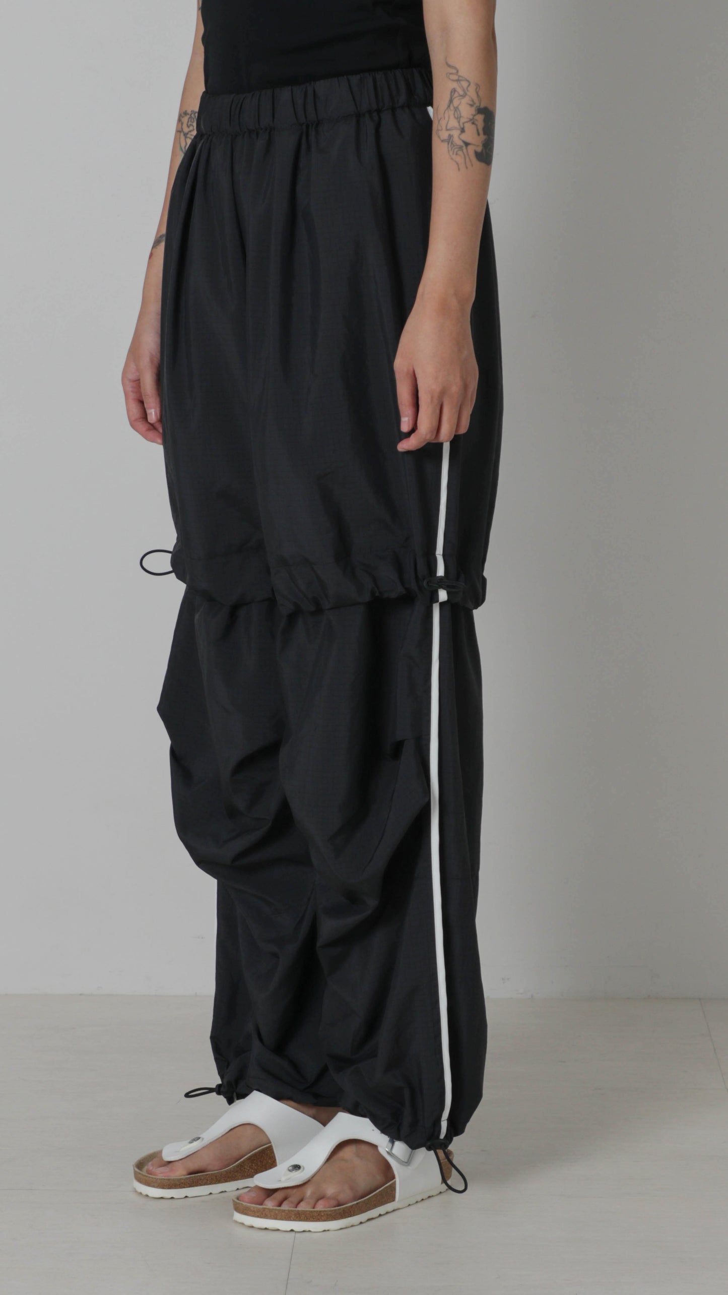 Wide Tuck Pants