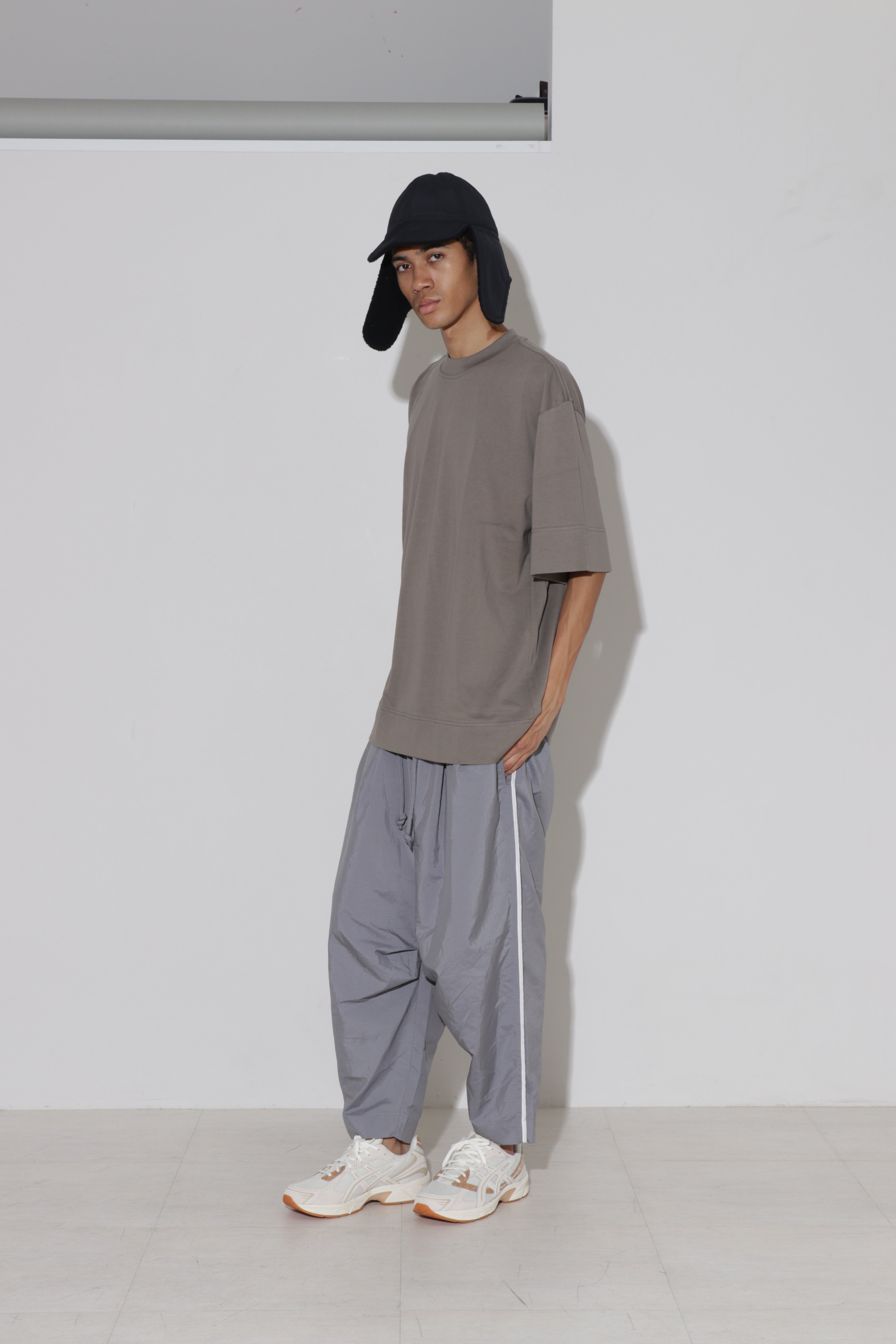 Easy Tucked Pants – BASE CALM