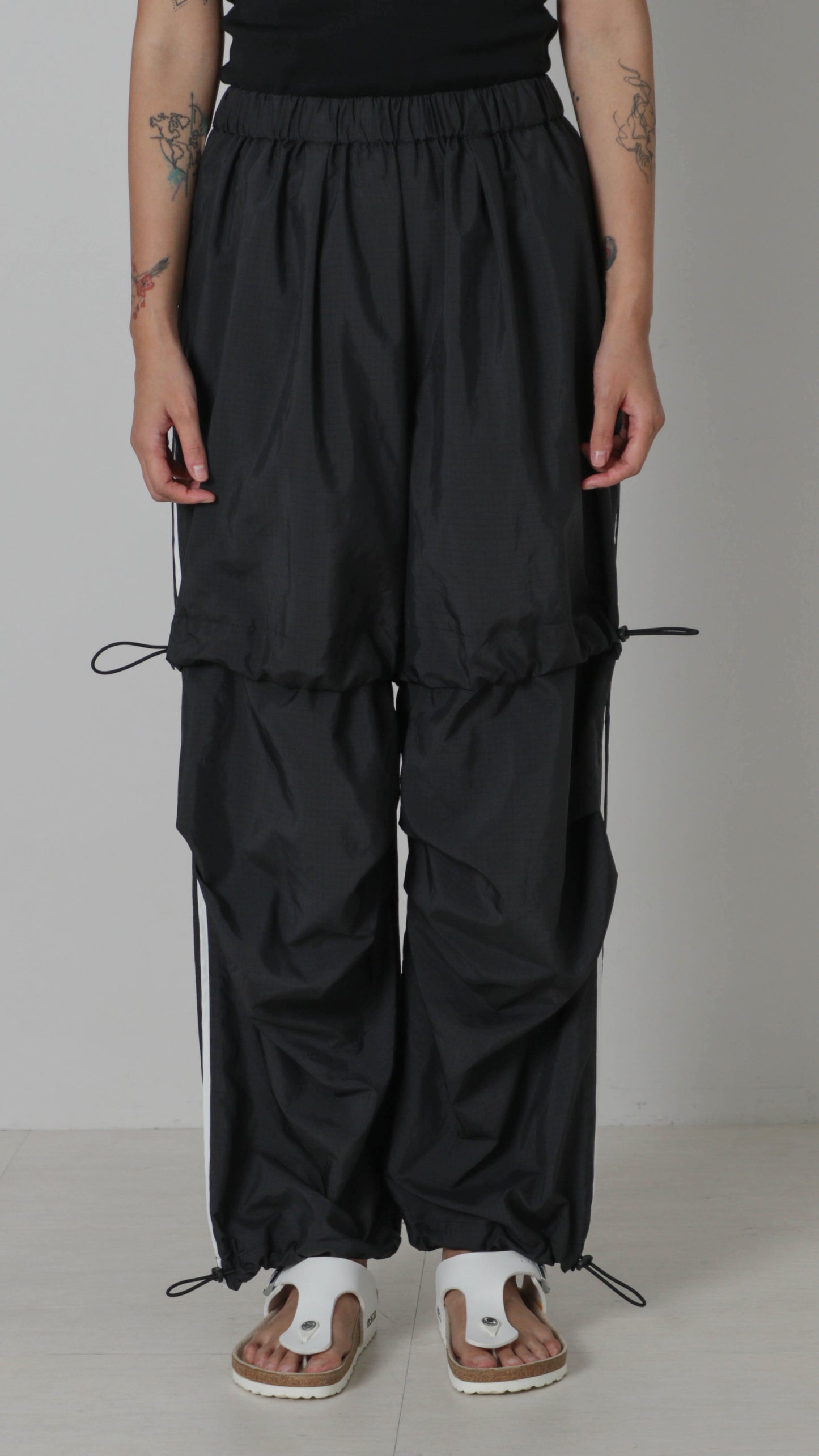 Wide Tuck Pants